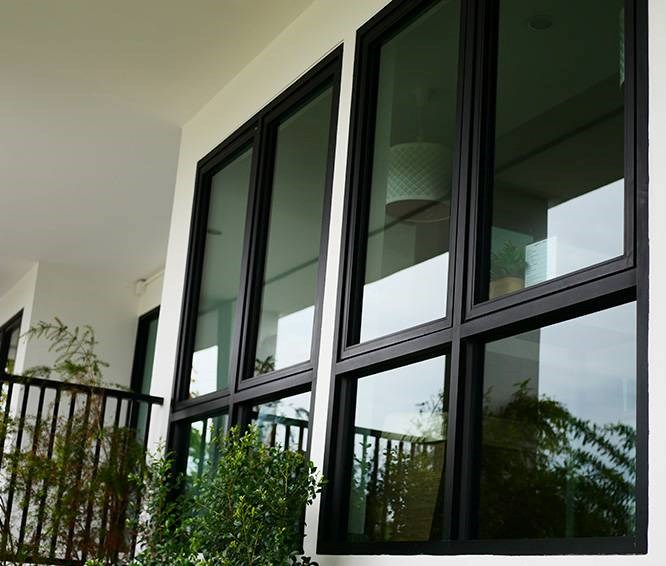 Close up view of windows on a Washington home