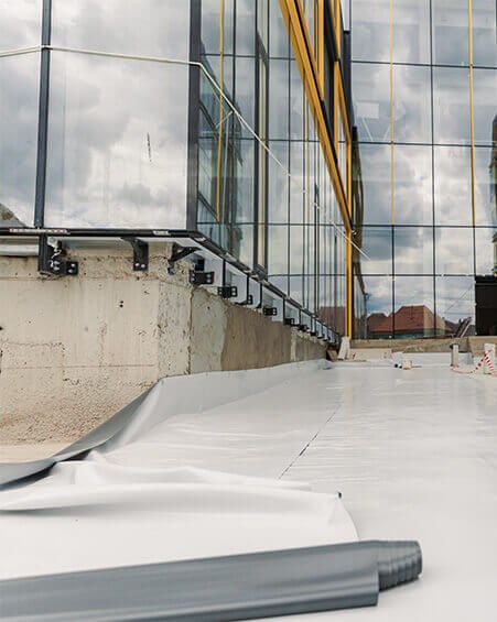 Flat roofing