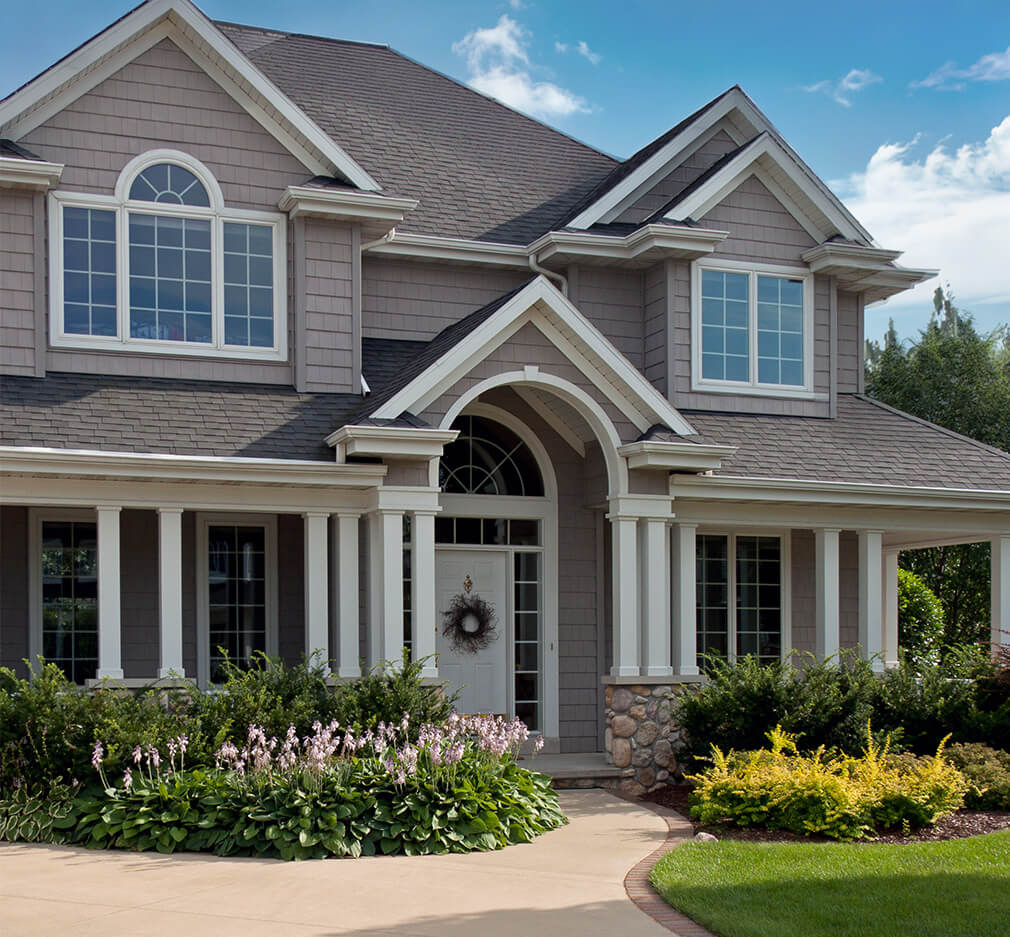 Home with siding to get inspected in Idaho